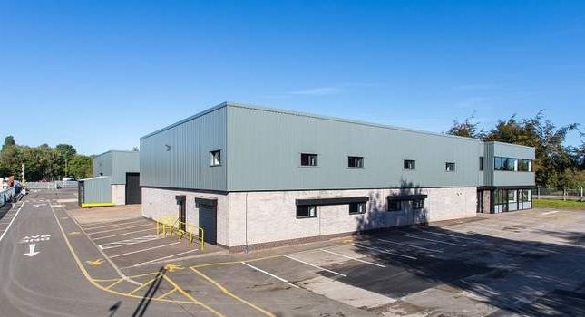 Light industrial to let in Bescot Crescent, Walsall