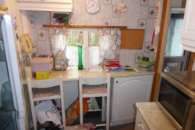 7, Abridge Park, London Road, Romford photo 2