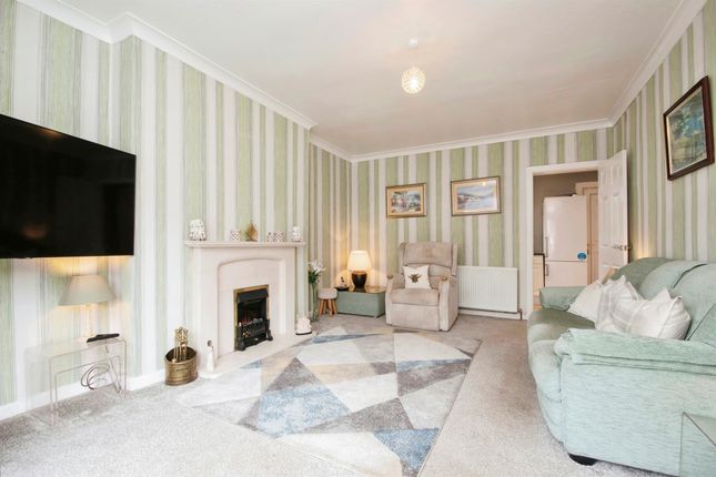 End terrace house for sale in Moray Gardens, Clarkston, Glasgow
