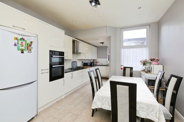 201, Burton Road, Derbyshire photo 2