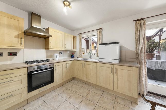 18, Clivesdale Drive, Hayes photo 4