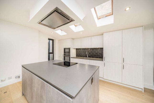 Ground Floor Flat, 65, Cloudesdale Road, London photo 3
