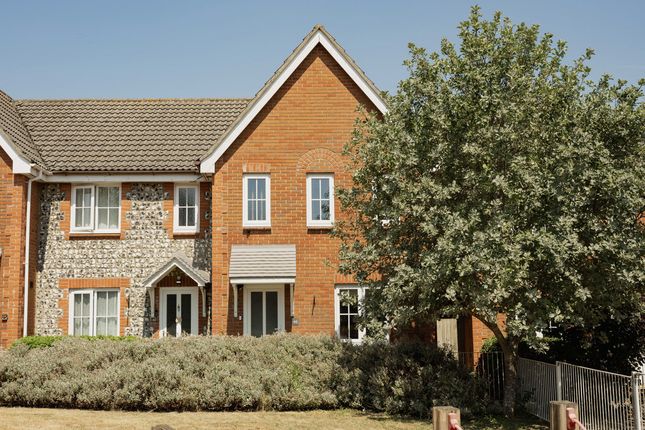 3-bed house on 40, Alan Avenue, Newton Flotman, £240,000