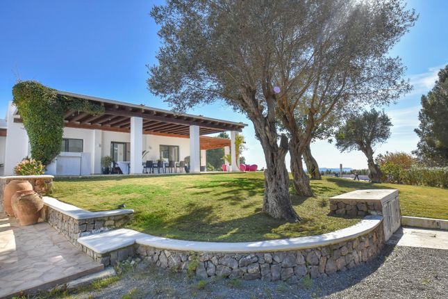 Villa for sale in Pmv-810-1, Islas Baleares, Spain