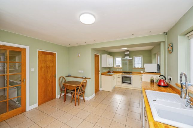 13, Manor Road, Ashbourne photo 3