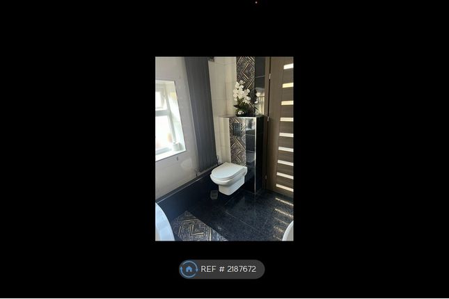 Lamberts Place, Croydon photo 5