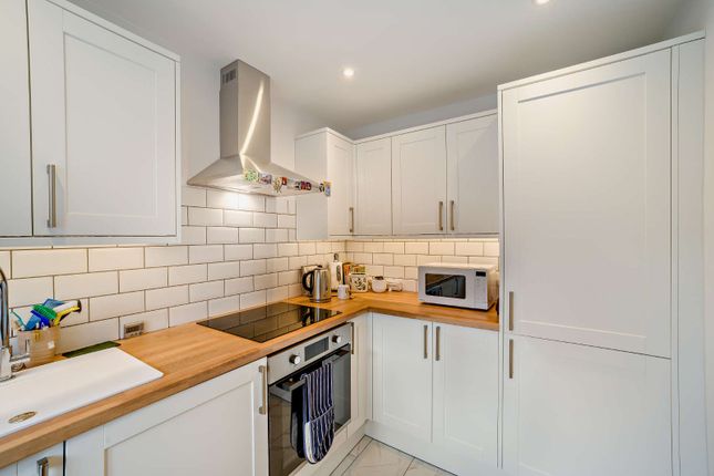 8 Orchard House,, London Road, Gloucestershire photo 3