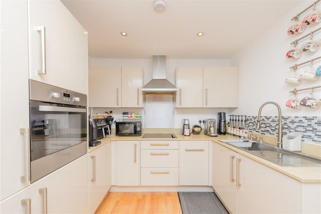 Creek Mill Way, Dartford photo 2