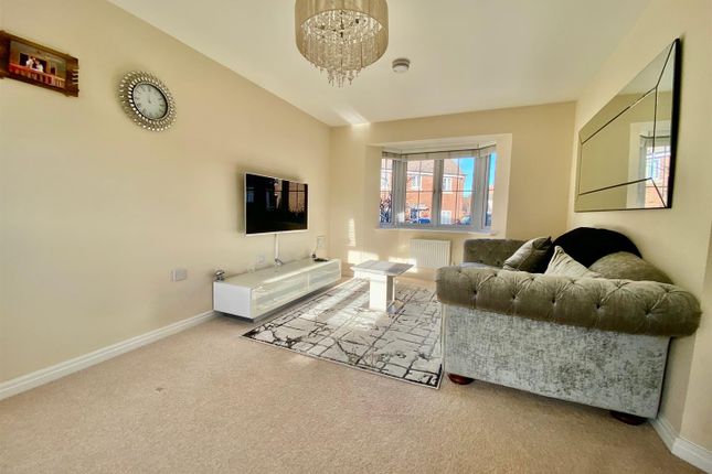 18, Kilbride Way, Peterborough photo 3