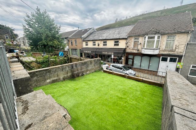 24 Oxford Street, Bridgend photo 2