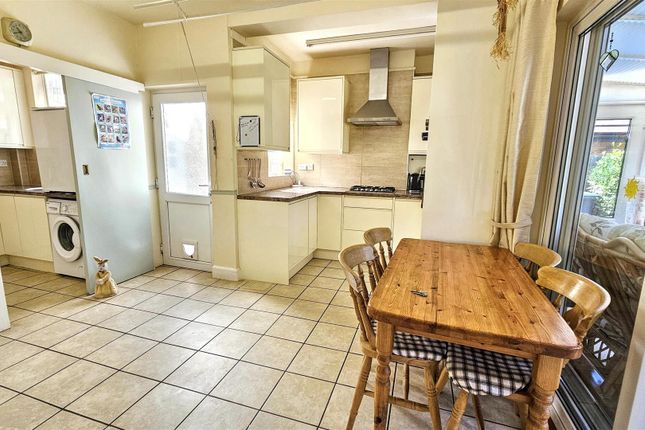 6, Thurnview Road, Evington photo 2