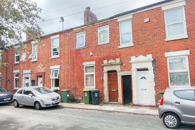 5-bed house on 69, Dallas Street, Preston, £35,000