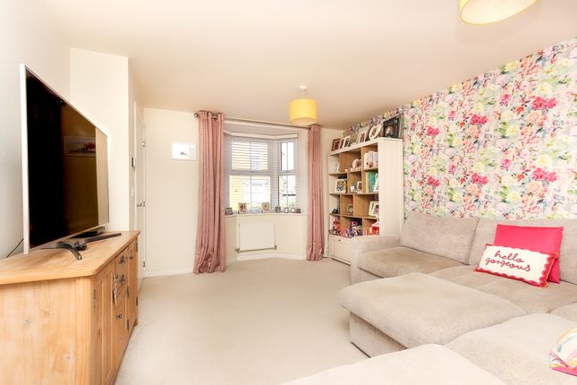 18, Elderton Way, Northampton photo 2