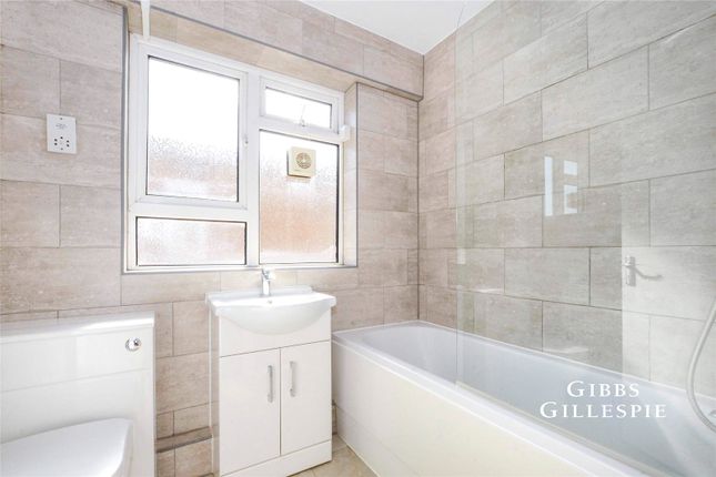 87, Dove Park, Pinner photo 4