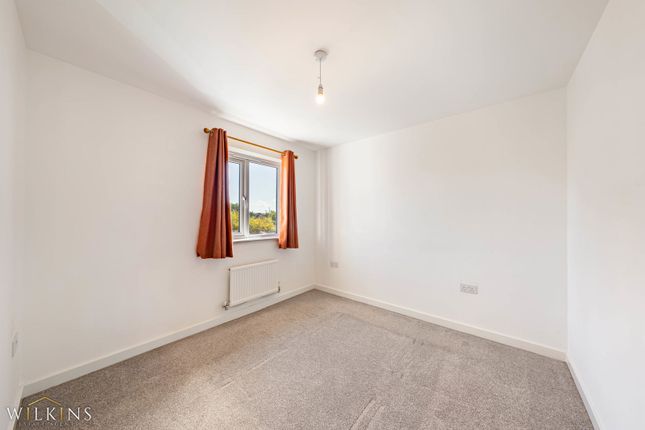 174, Upton Drive, Staffordshire photo 4