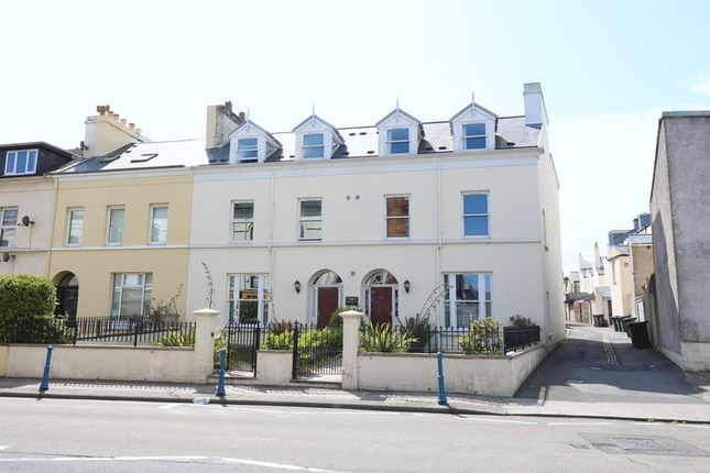 Flat to rent in Woodbourne Road, Douglas, Isle Of Man