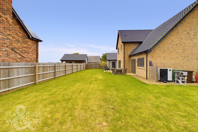 Detached house for sale in Coopers Close, Aslacton, Norwich