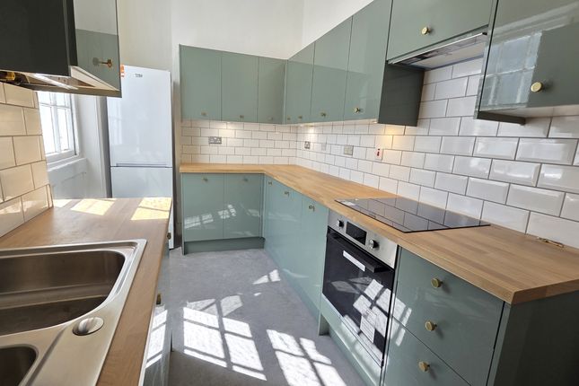 Flat 4, 12 Lewes Crescent, Brighton photo 5