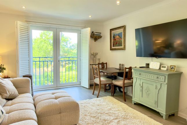 Apartment 7, Southdown Mews,, Southdown Road, Freshwater photo 4