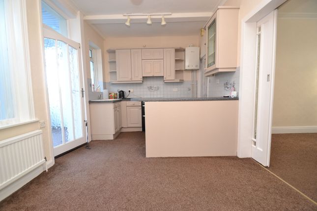 15 Albert Avenue, Idle photo 5