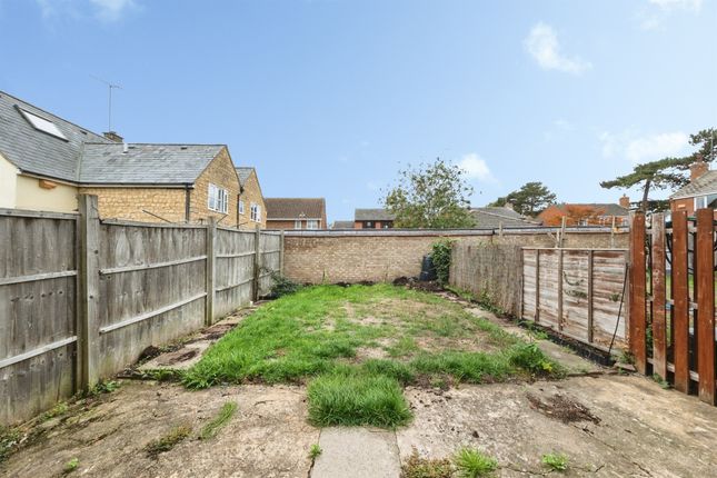 Priory Street, Newport Pagnell photo 2