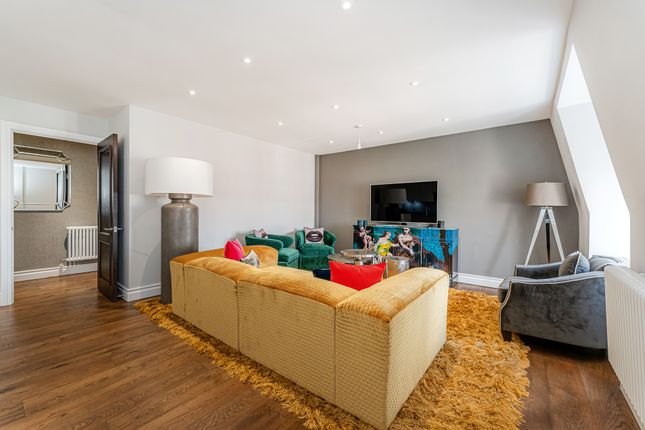 Flat 4.03, 151-161 Kensington High Street, London photo 3
