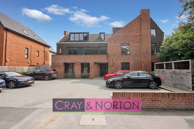 Thumbnail Flat to rent in Croham Valley Road, South Croydon