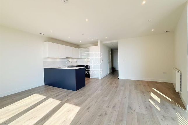 SY18 Apartment 903, Manera Point, 1 Affinity View, London photo 4