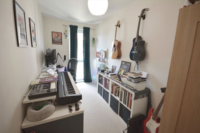 Flat 18, Ledger Court, 6, Chronicle Avenue, London photo 4