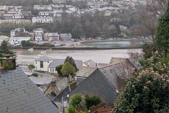 2-bed flat on Berkeley Court, Looe, £130,000
