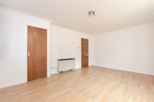 Elm Road, Redhill photo 4