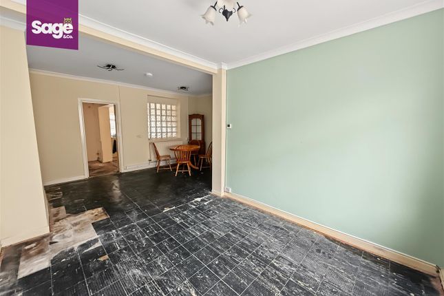 8, Isaf Road, Newport photo 2