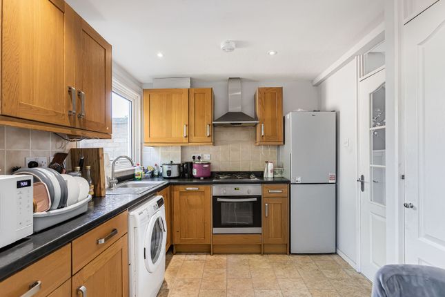 16, Watling View, St Albans photo 4