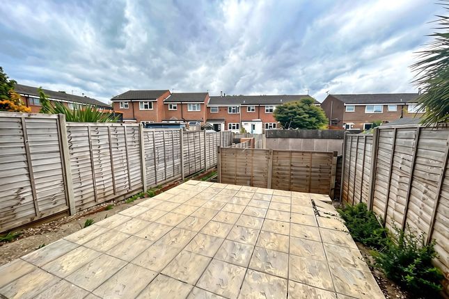 47, Maple Way, Hampshire photo 4