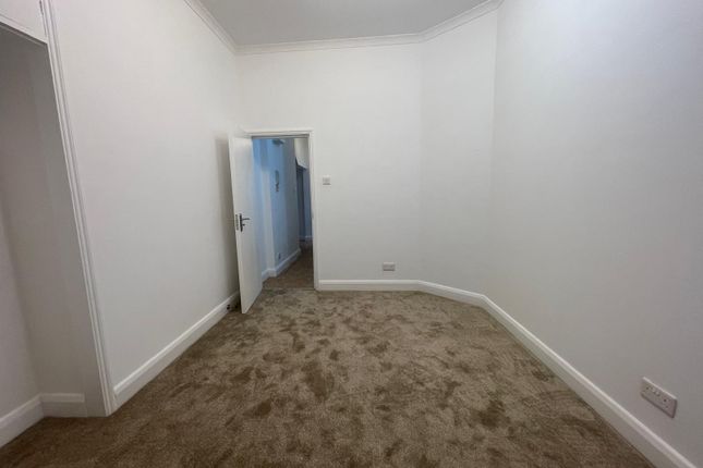 Flat 1 1, Wakefield Road, Greater London photo 3