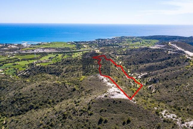 Land for sale in Pentakomo, Cyprus