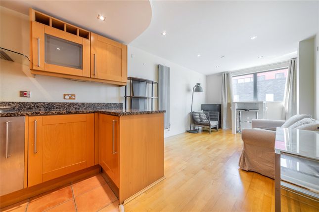 Thumbnail Flat for sale in 41 Millharbour, London