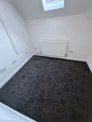 34 Studley Road, Luton photo 2