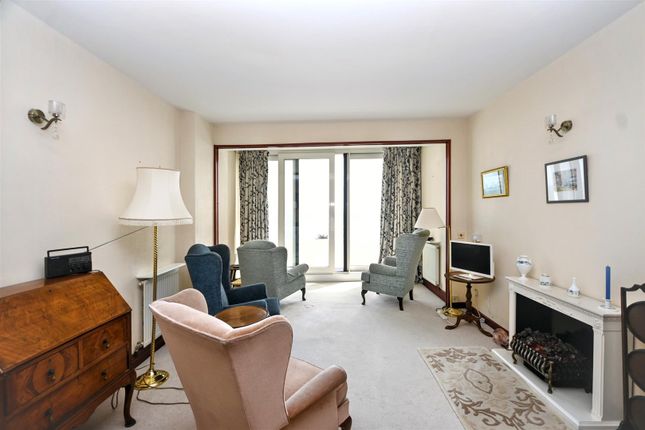 5b, South Cliff Tower, Bolsover Road, Eastbourne photo 3