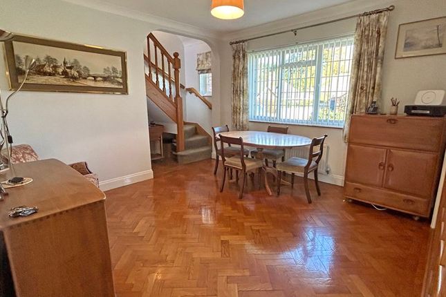2, Manor Close, Sidmouth photo 4