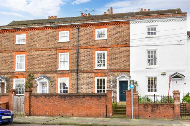 Town house for sale in Bexley Lane, Crayford, Kent