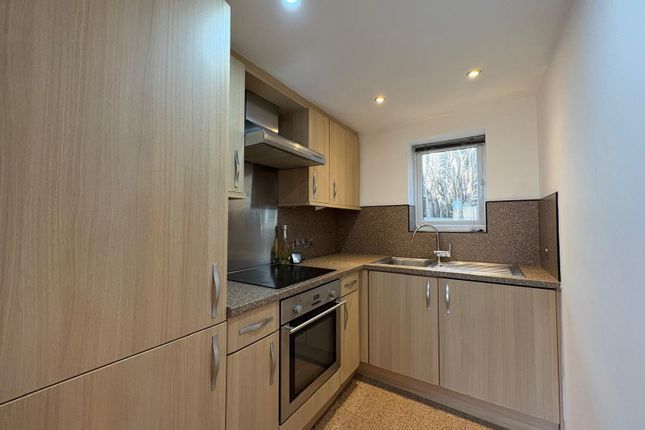 3, Francesca Court, Pudsey photo 2