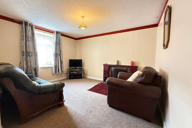 25, St. James Street, Pembrokeshire photo 3