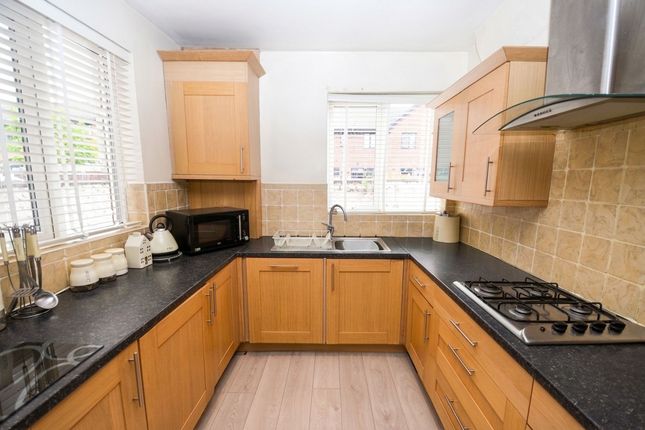 30 Kennedy Road, Salford photo 4