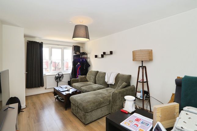 17, Rhodfa'r Rhyddwen, Caerphilly photo 2