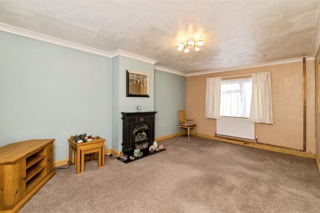 4, Northwood Close, Lowestoft photo 2