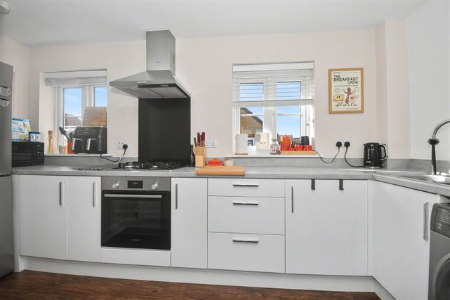 54, Livingstone Road, Corby photo 4
