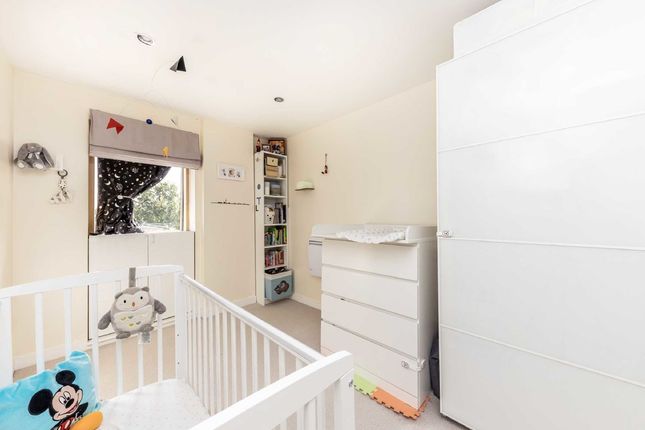 Flat for sale in Durnsford Road, London