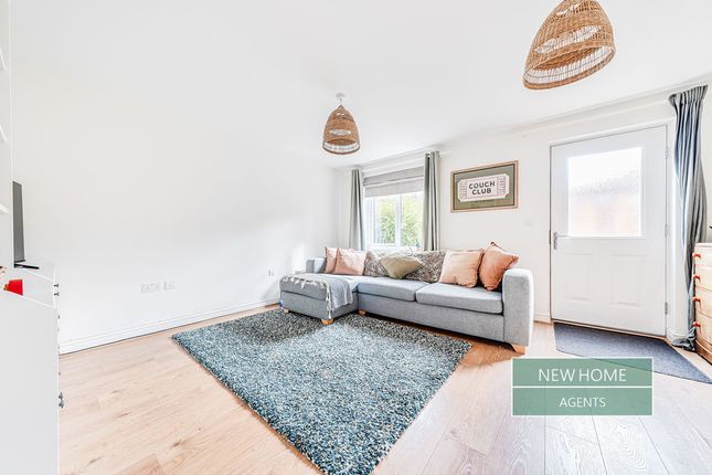 Wakefield Way, Alcester photo 4