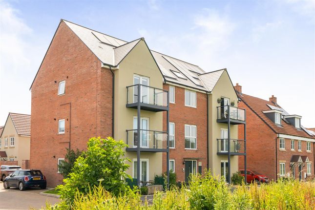 1-bed flat on 41, Tulip Road, Bristol, £199,950